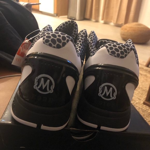 Nike Kobe 6 Protro Mambacita Sweet 16
